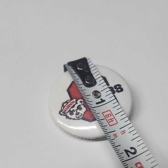 Madison High School Cubs Brooch Sports Pin Brooch - Picture 2 of 3
